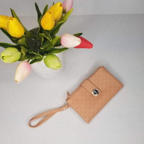 Bershka Handbags - NWOT Bershka Pink Cluth Wallet Wristlet--r
